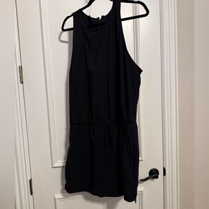 TNF Women’s performance jumper skirt with shorts - size XXL